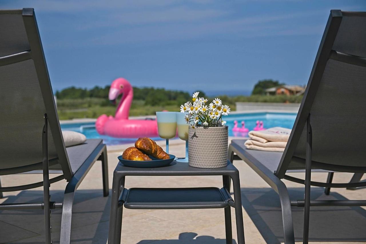Villa Flamingo Kastelir Ngoại thất bức ảnh